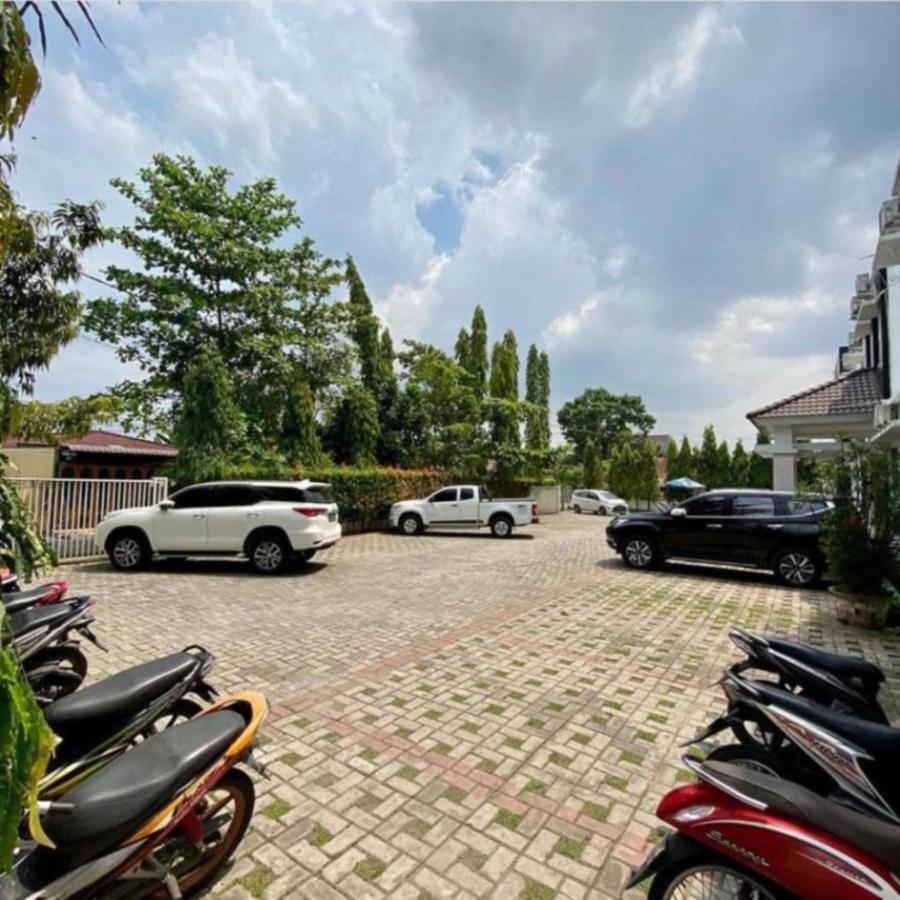 Roemah Moesi Hotel Medan Exterior photo