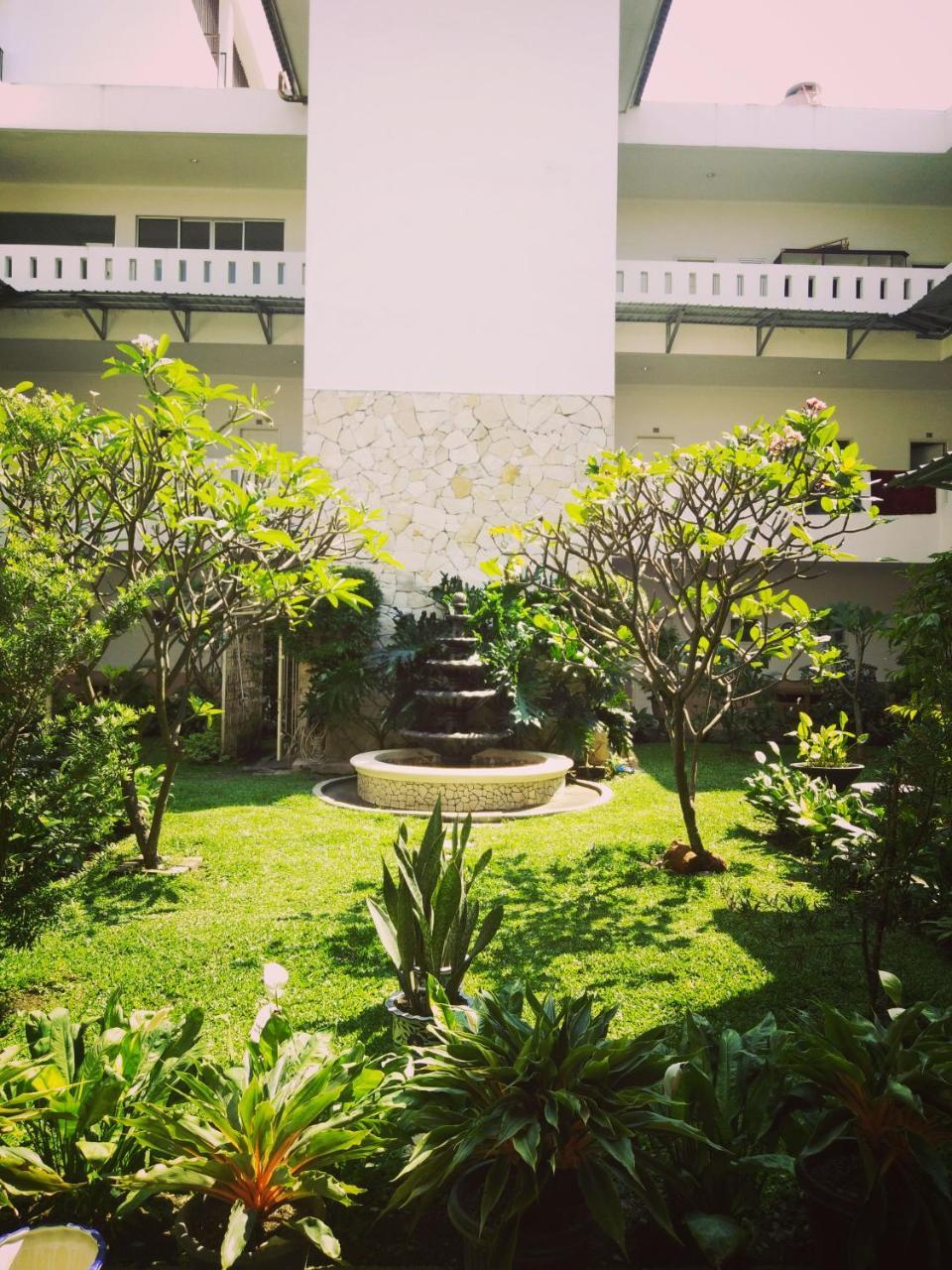Roemah Moesi Hotel Medan Exterior photo