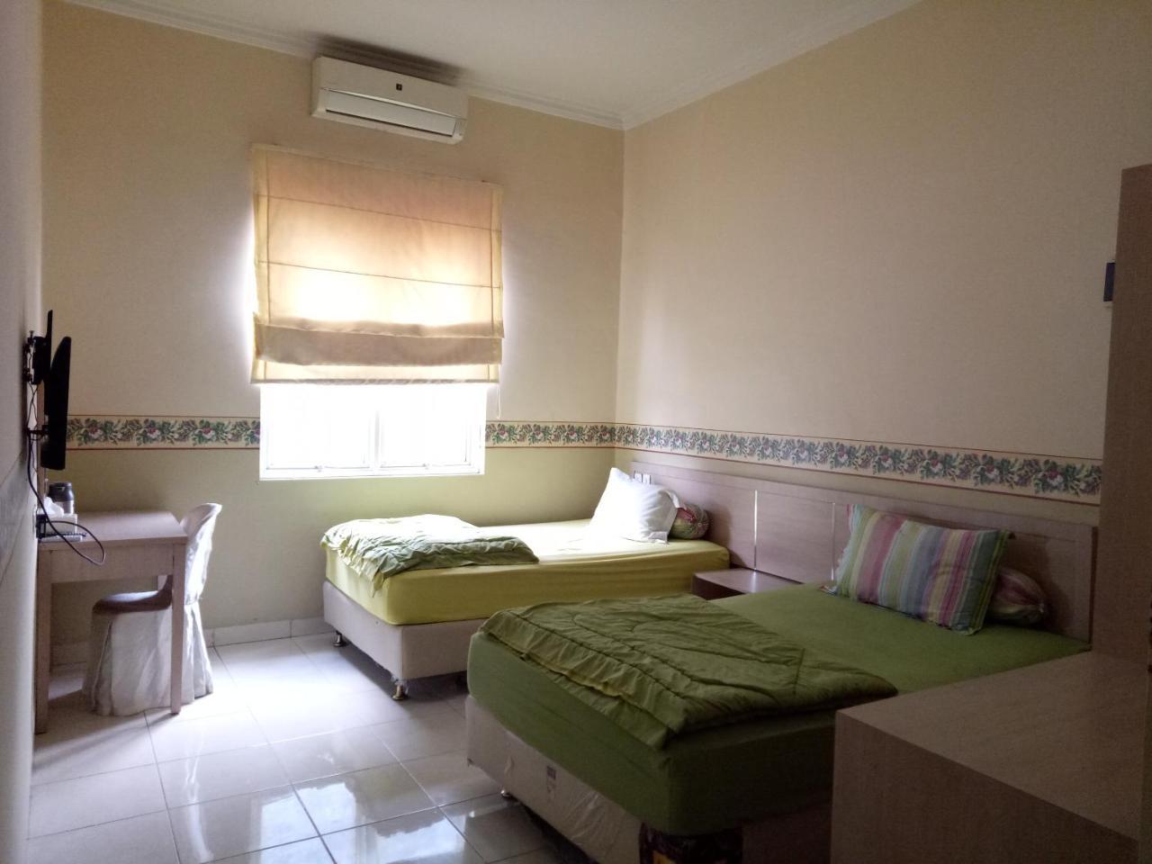 Roemah Moesi Hotel Medan Exterior photo