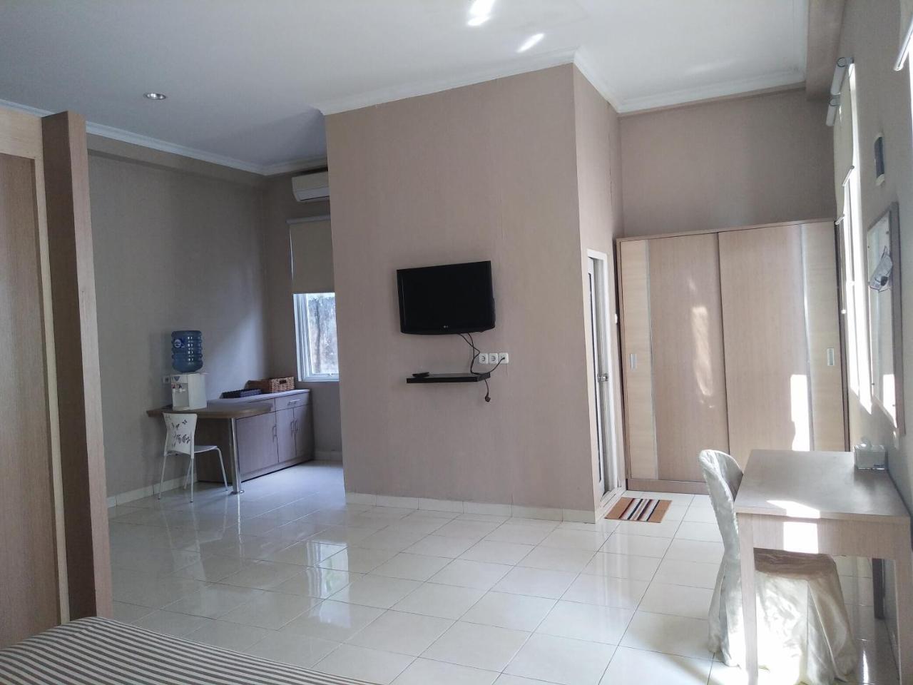 Roemah Moesi Hotel Medan Exterior photo